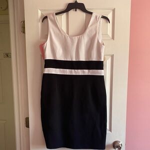 Chic Sleeveless Black and White Mini Dress
